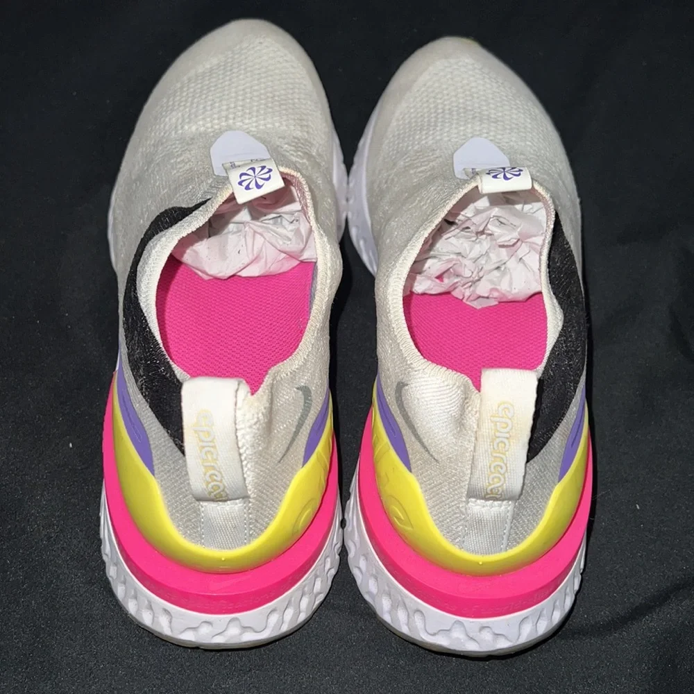 Nike sneakers - Picture 3 of 11